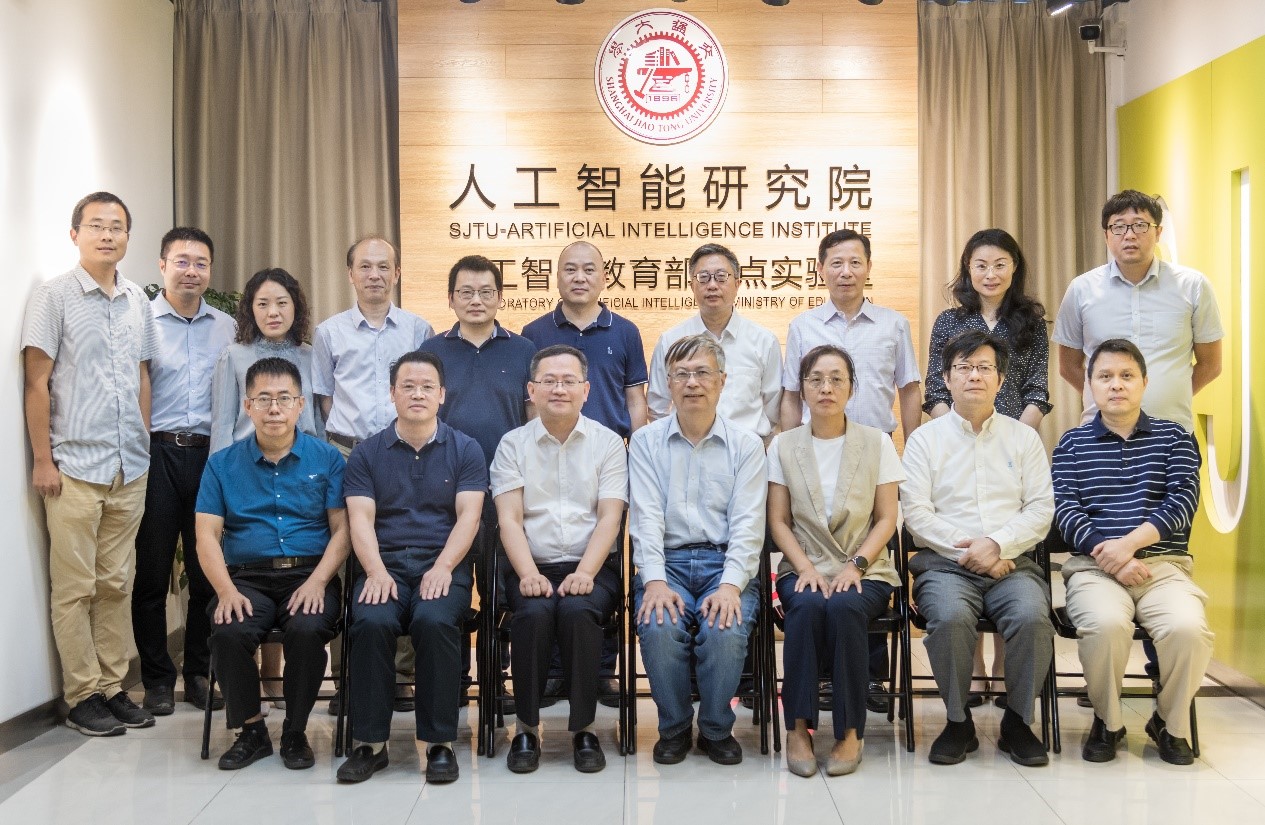 1633673474910080588.jpg 合影.jpg