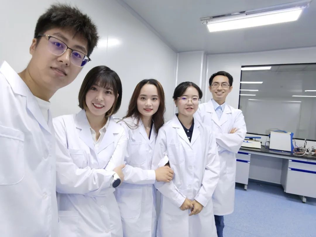 1653618050793025727.jpg 3.jpg